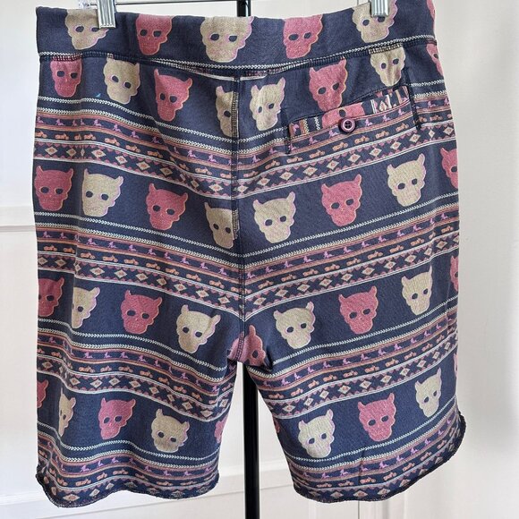 Men's Urban Outfitters Devils Harvest Printed Knit Skull Shorts Size XL - Picture 4 of 10